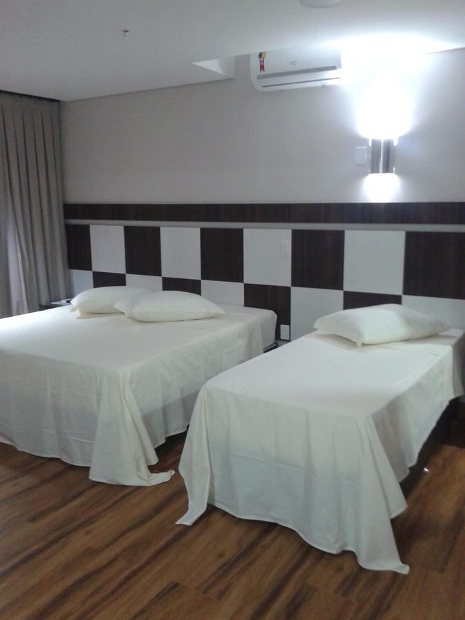 Hotel Maestro Villa Do Lago Toledo Bagian luar foto